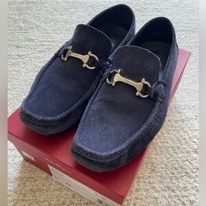 Ferragamo “Plum” Suede Loafer, Mens size 11EE, Blue Marin (Navy)